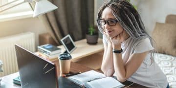 College Applications 2025: Insider Tips for US Students - Cover Image